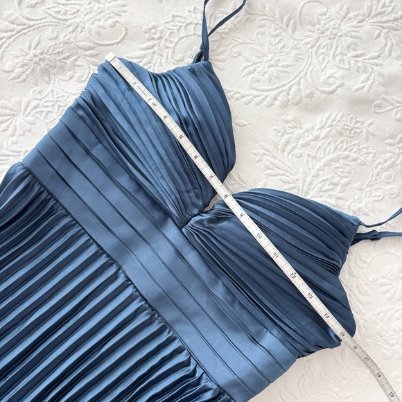 NWT Lulus Fabulous Perfection Navy Blue Satin Pleated Midi Dress Small - Picture 6 of 7